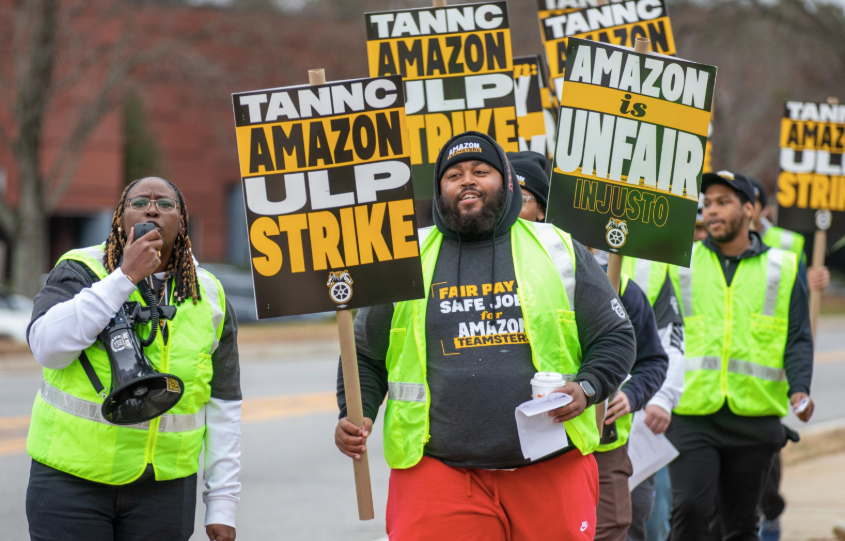 Amazon Drivers strike starts in Skokie as Teamsters Back them