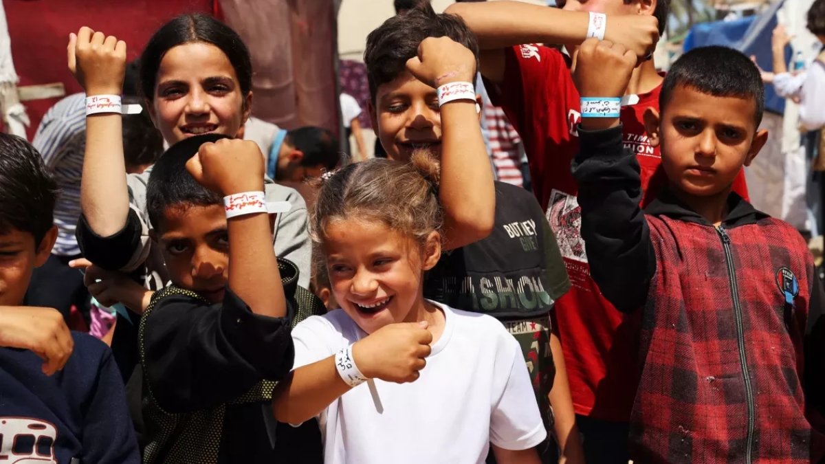 UN Distributes 30,000 Identity Bracelets to Children in Gaza Amid Ongoing Crisis